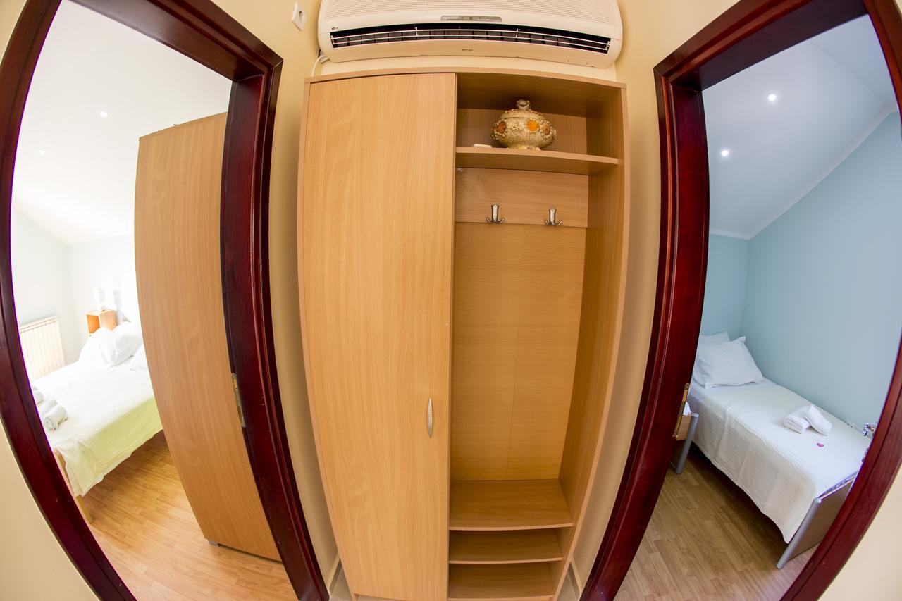 Golden View Apartment